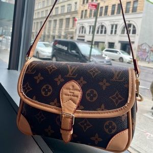 Brown Tan Shoulder Bag / Crossbody